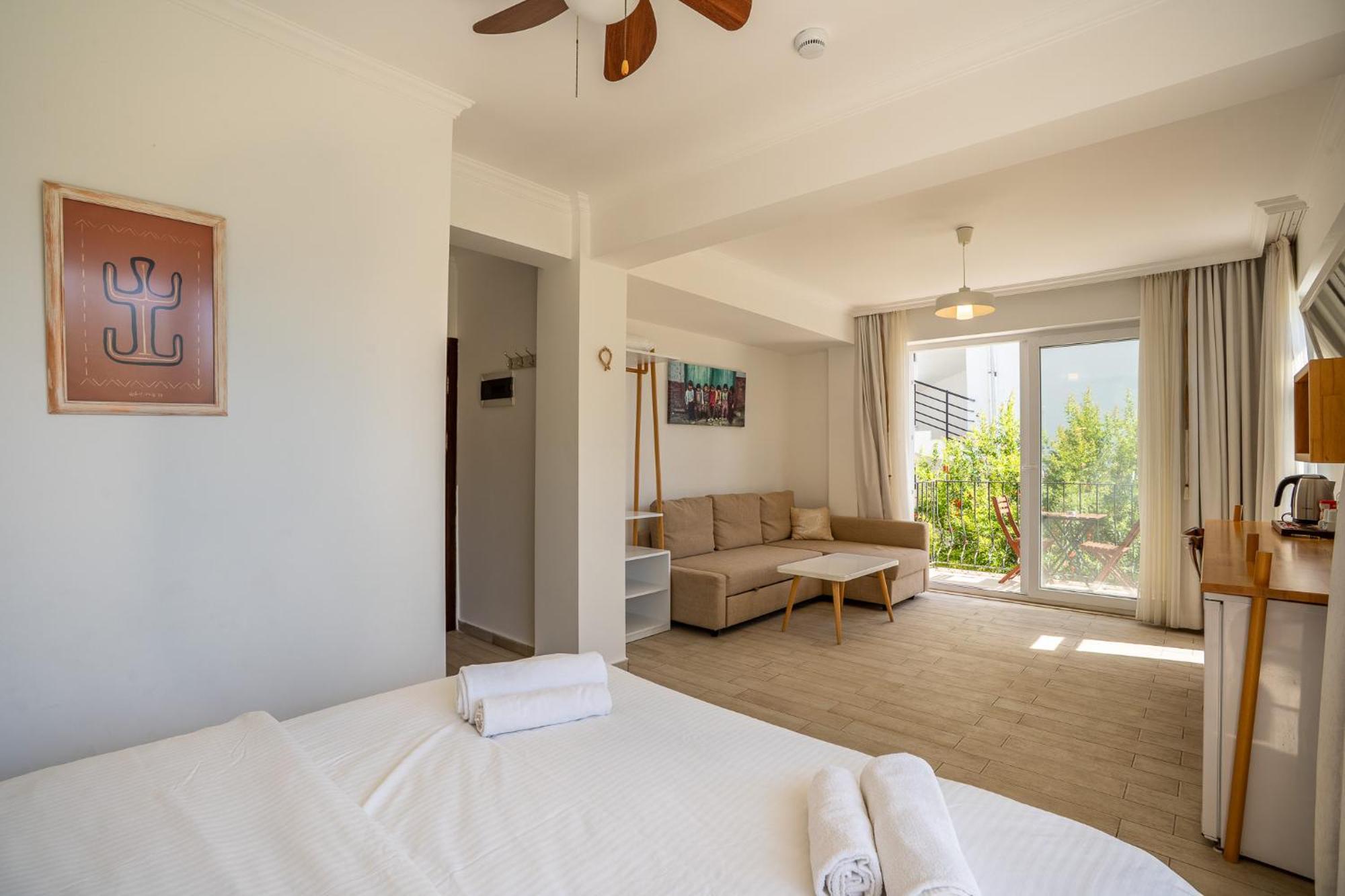 Deluxe Family Room