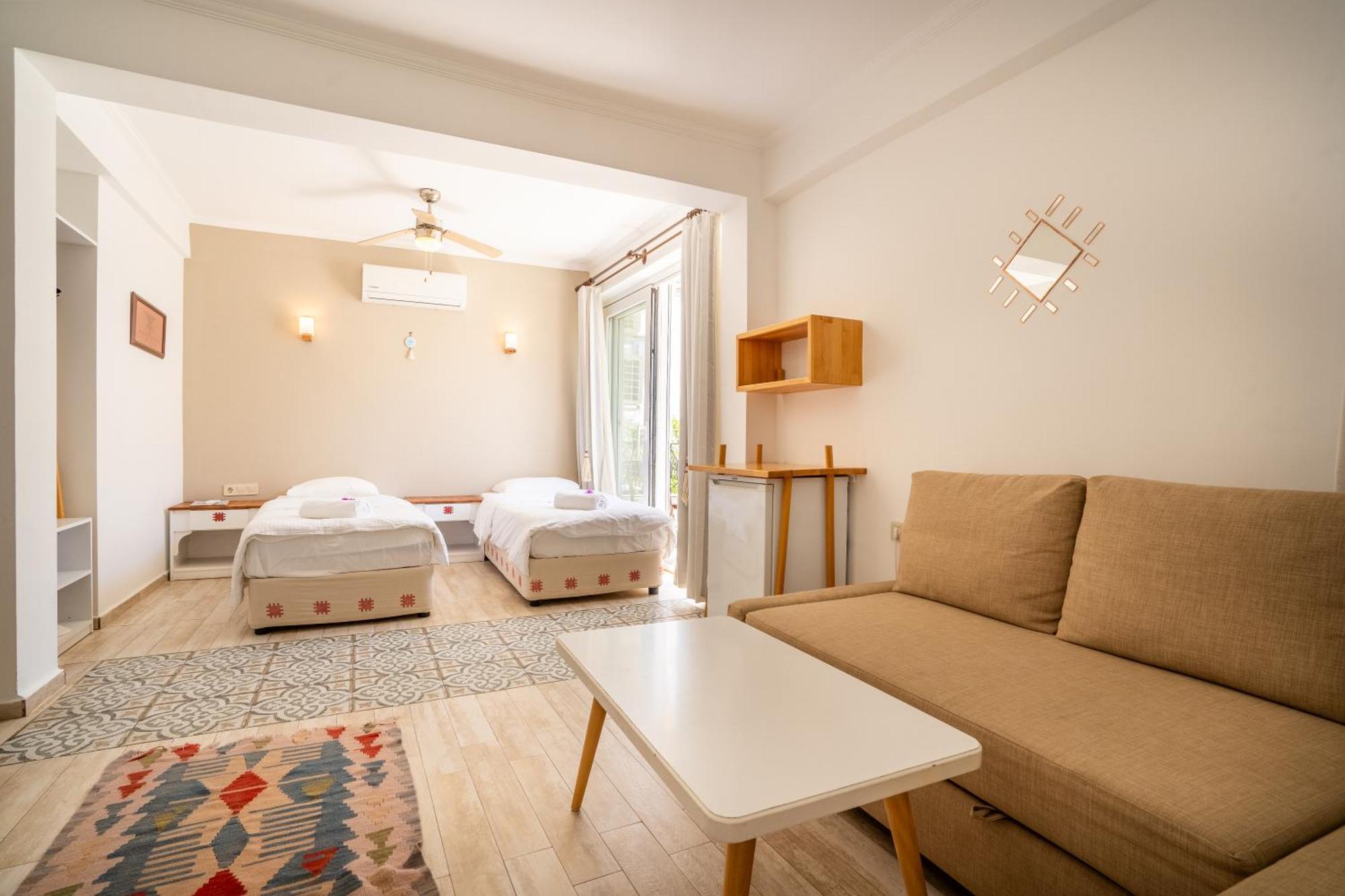 Deluxe Family Room