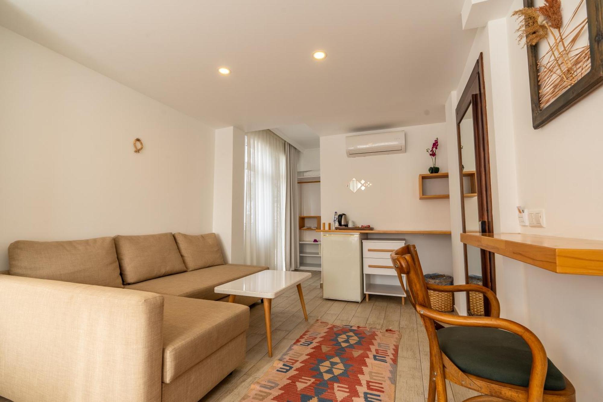 Deluxe Family Room