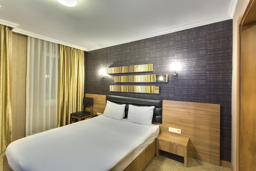 Standard Double Room,172054728:JPEG