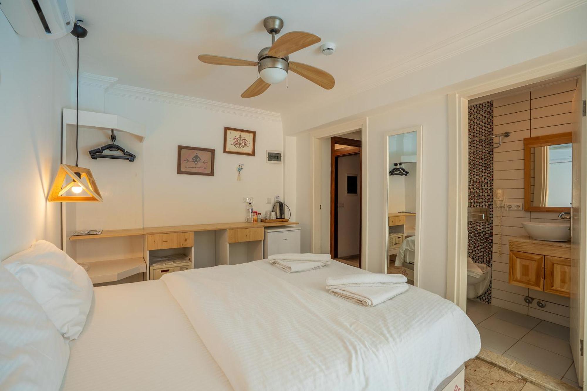 Economy Double Room