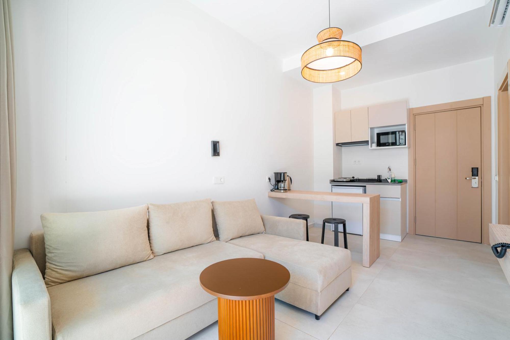 Chambre Double ou Lits Jumeaux avec Accès Piscine