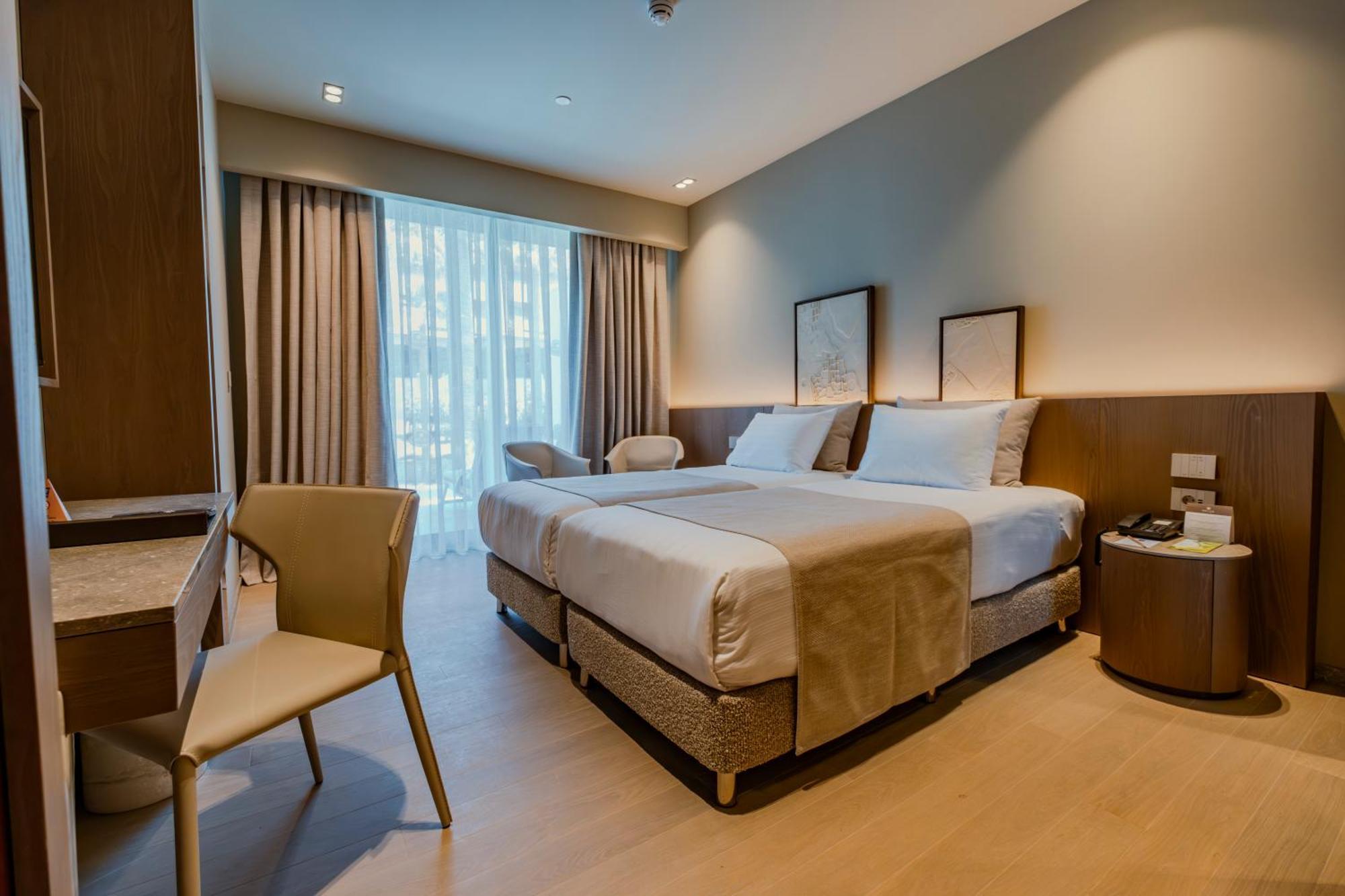 Double Room with Pool View,1739464617:JPEG