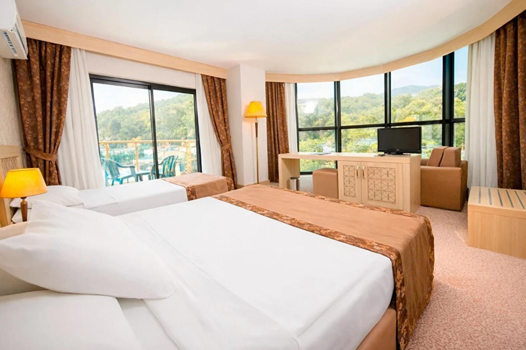 Quadruple Room with Balcony,1742734856:JPEG