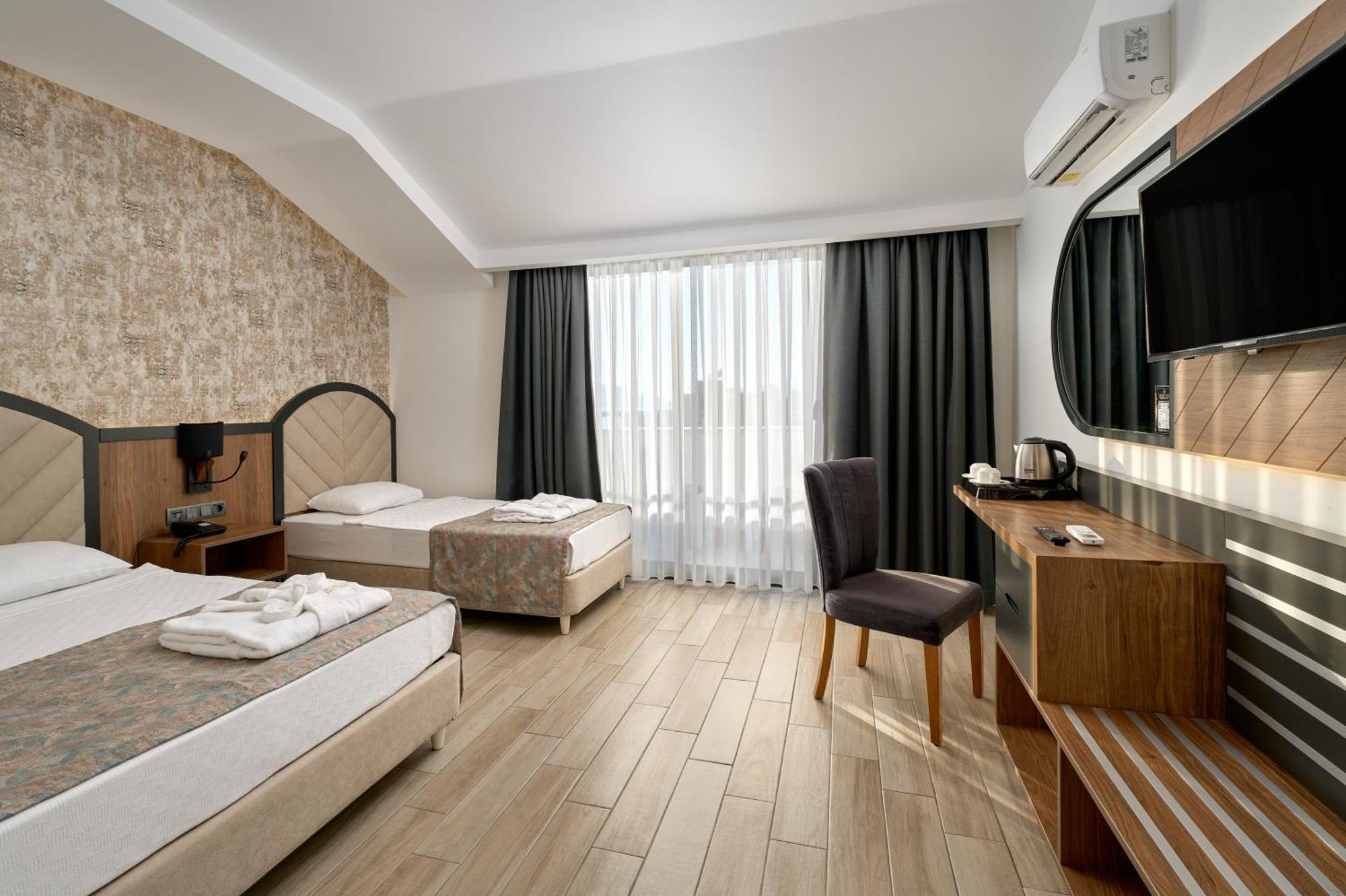 Double Room,1756517834:JPEG