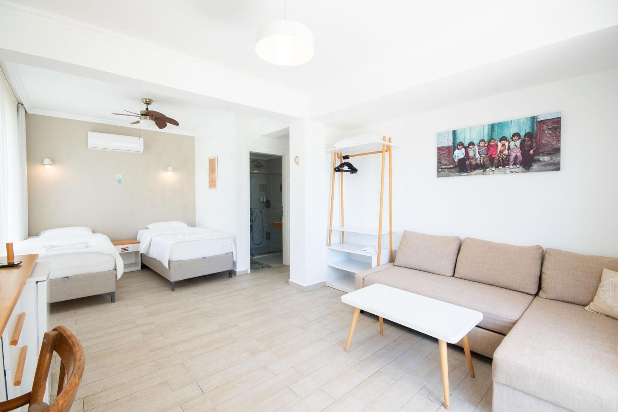 Deluxe Family Room