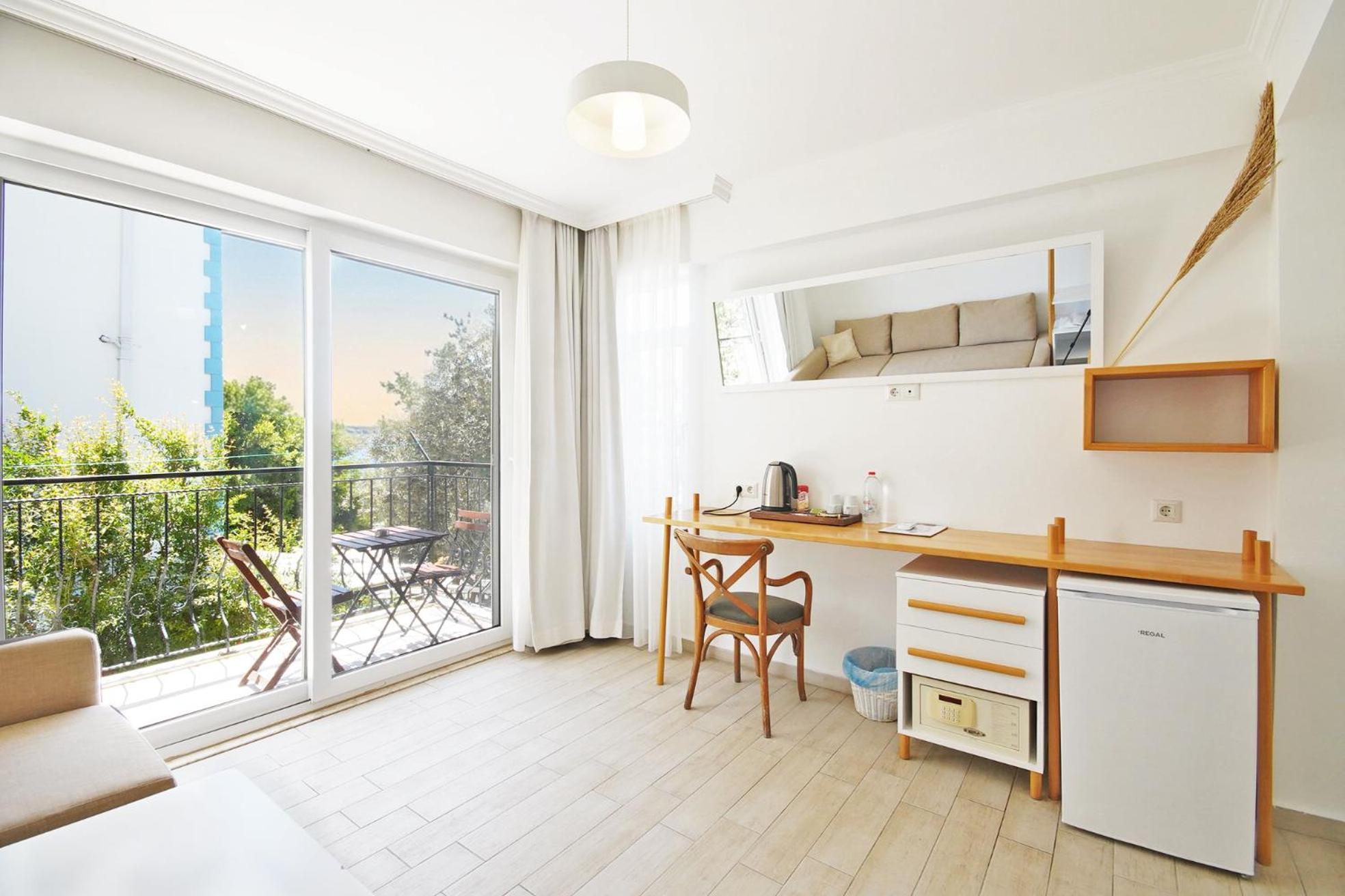 Deluxe Family Room