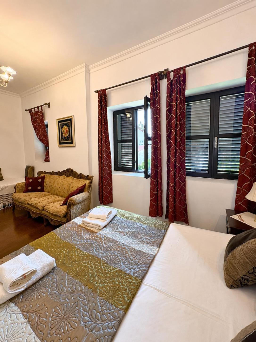 Double Room Garden View