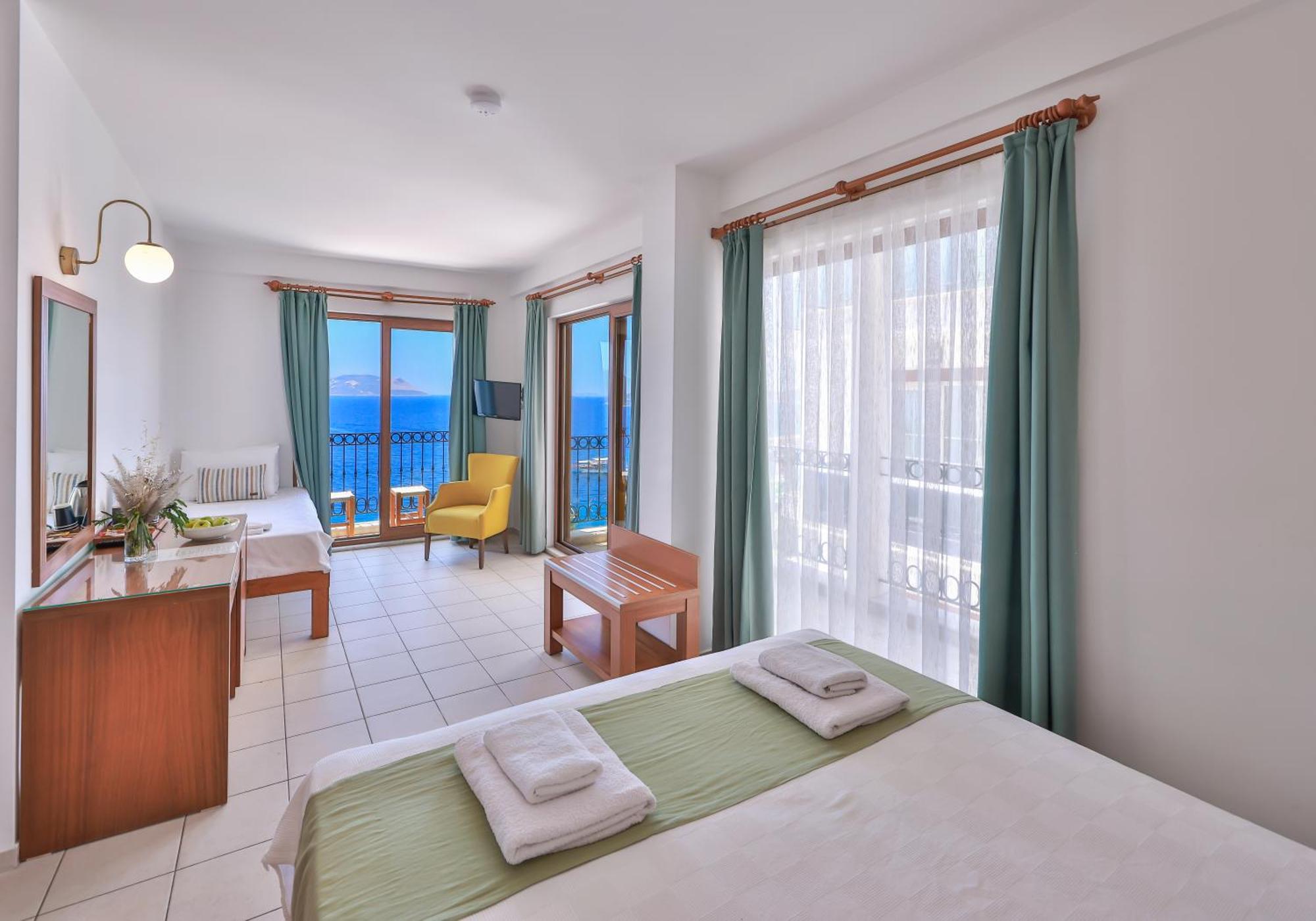 Superior Triple Room Sea View
