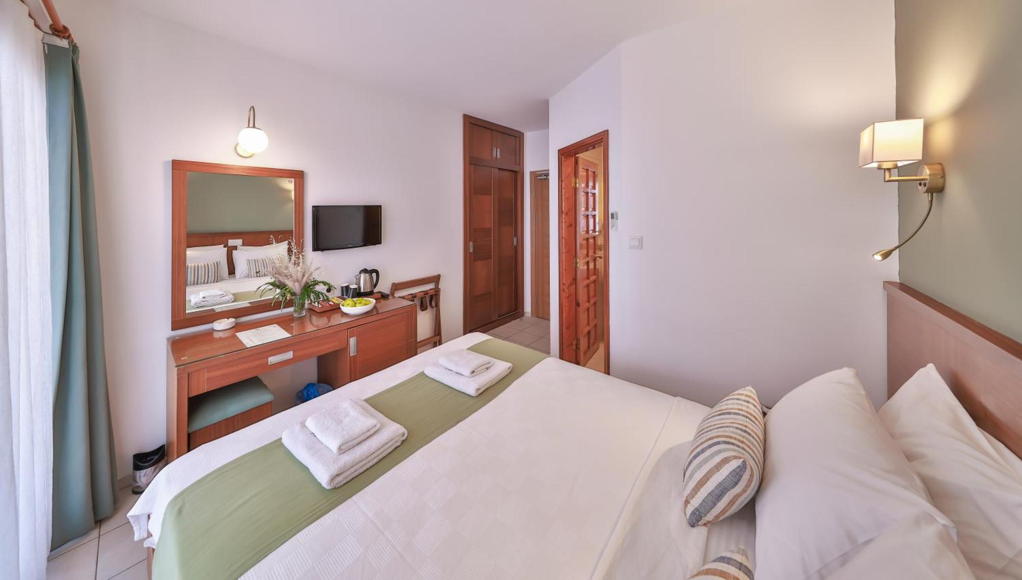 Standard Double Room Side Sea View