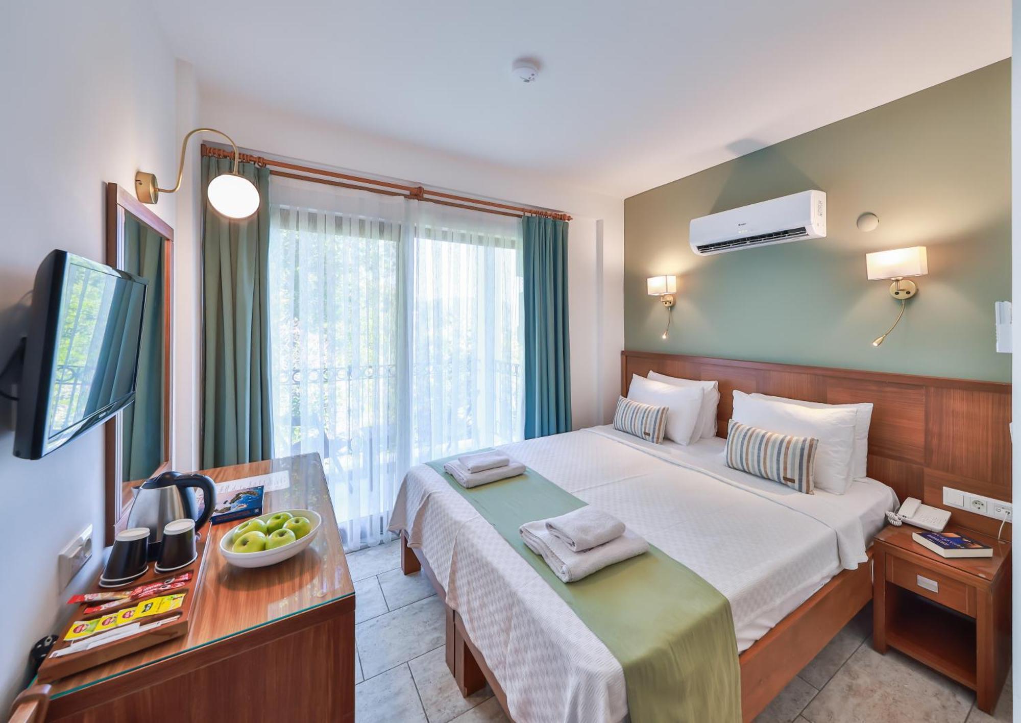 Standard Double or Twin Room Sea View