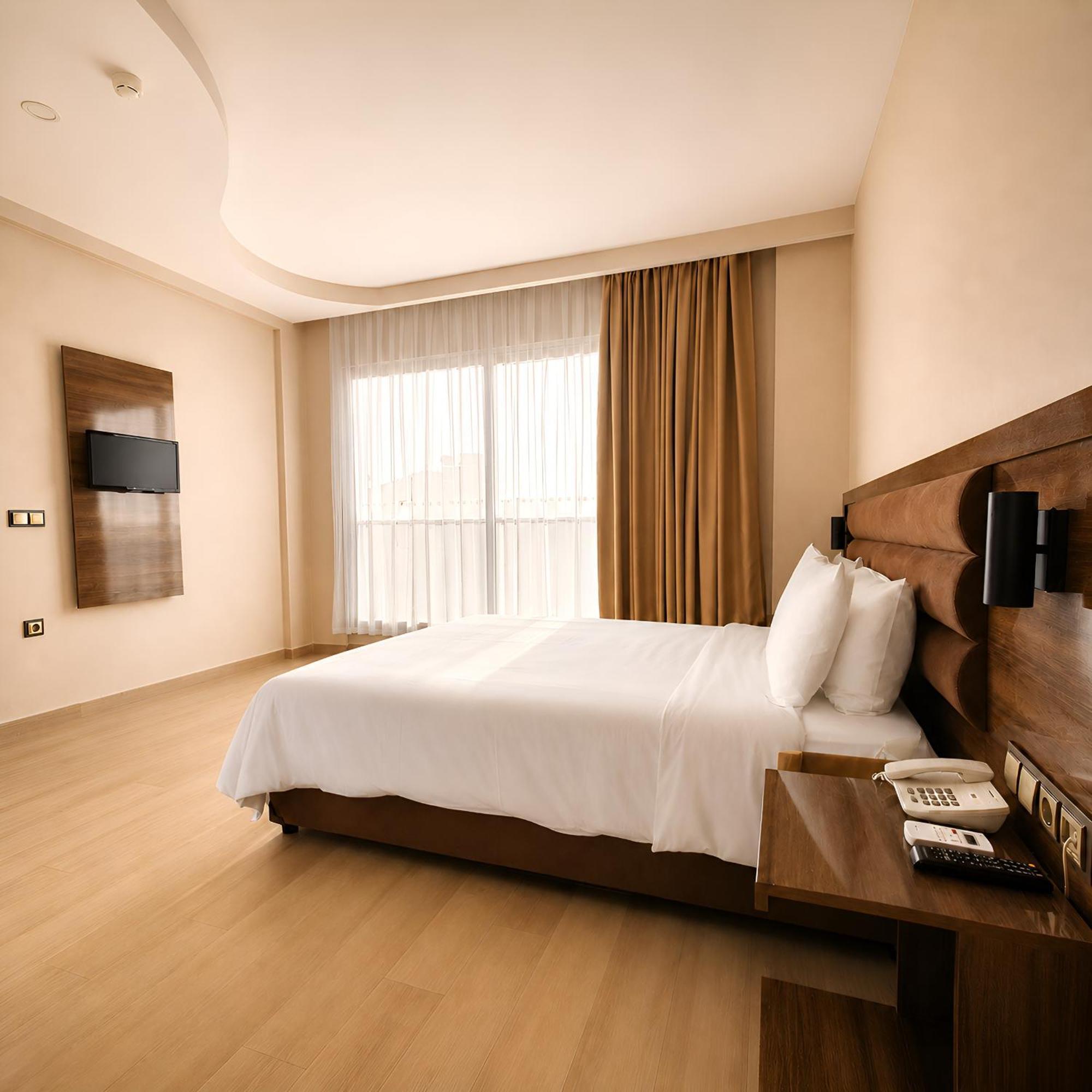 Superior Queen Room