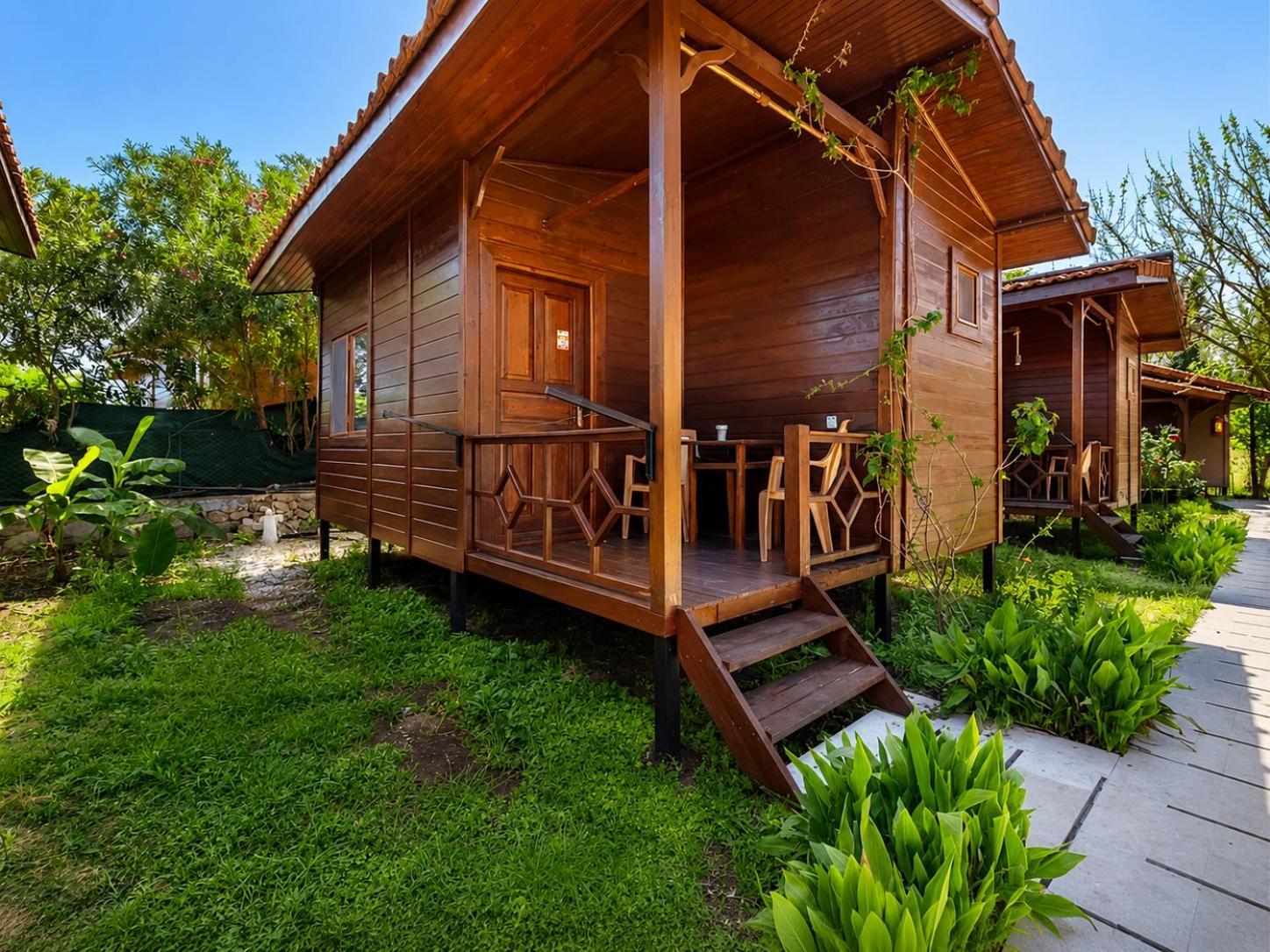 Deluxe Bungalow with Garden View