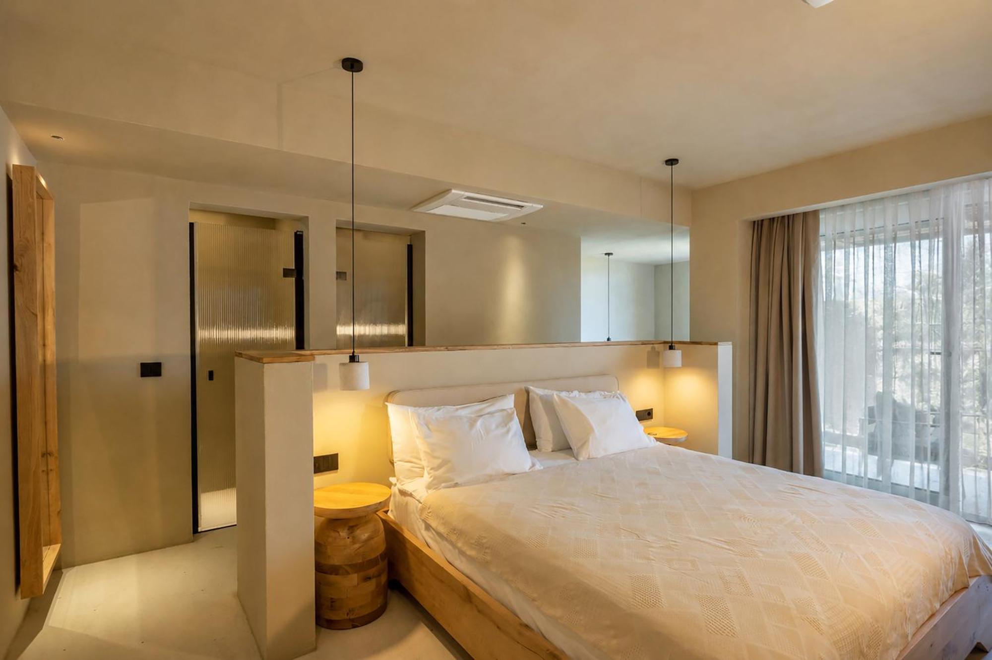 Deluxe Double Room Side Sea View