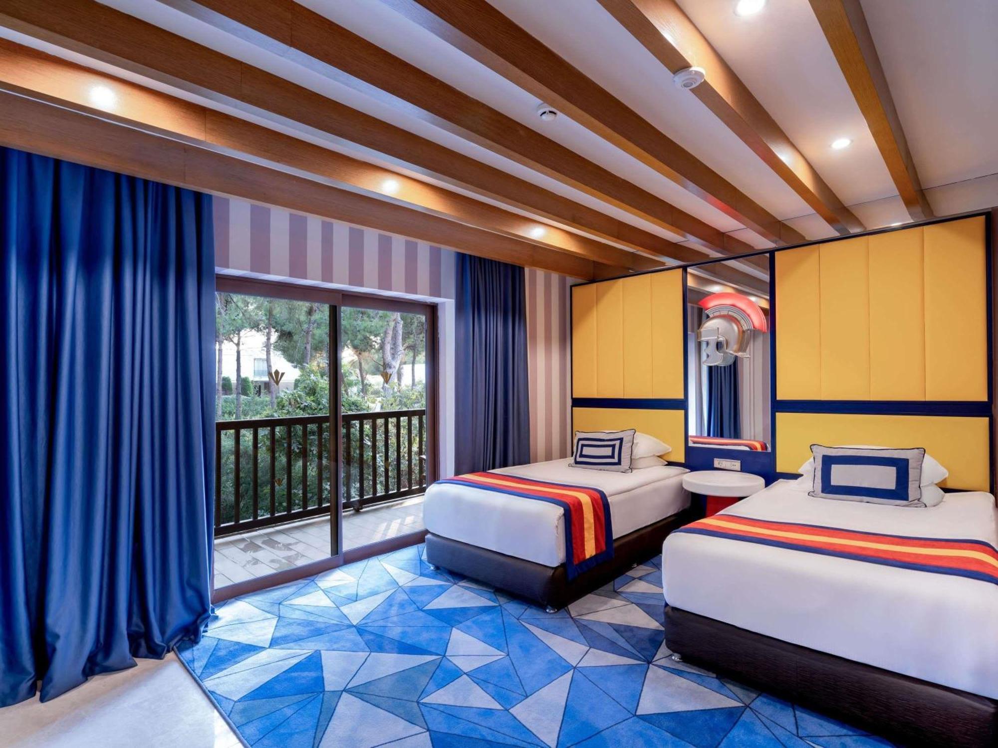 Legendary Pool Suite Garden View