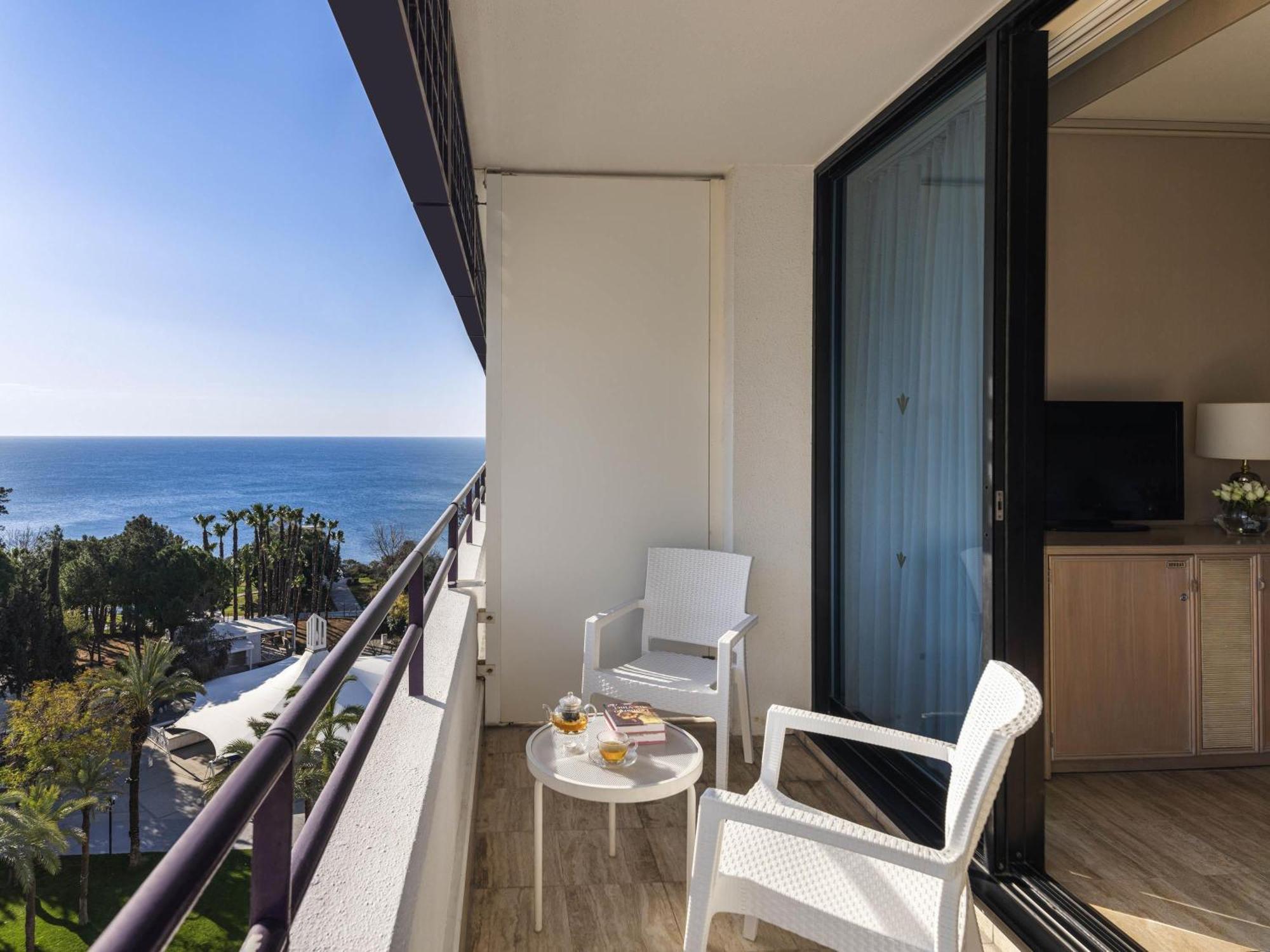Standard King Room Side Sea View