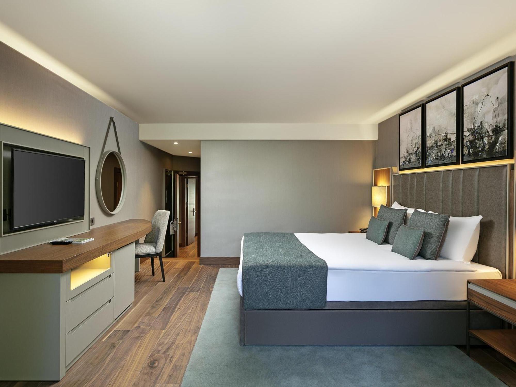 Marine Room