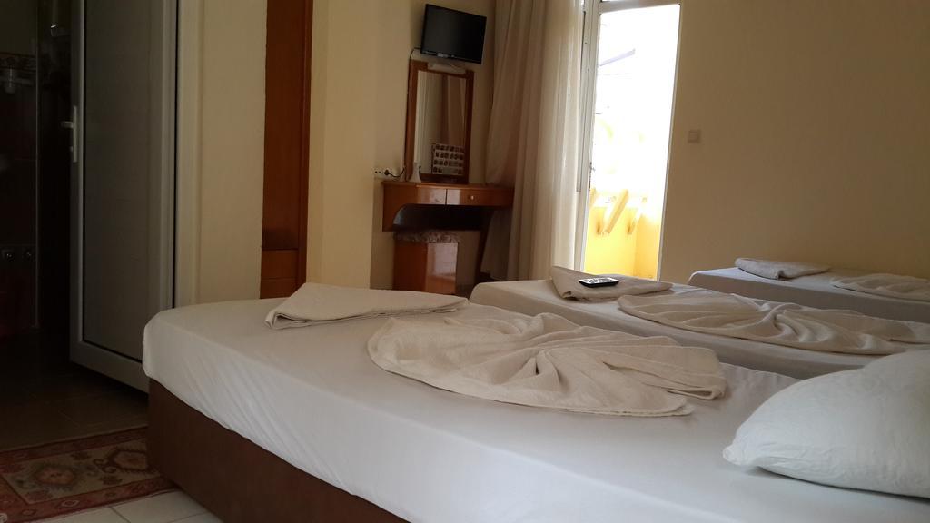Standard Triple Room,225377255:JPEG