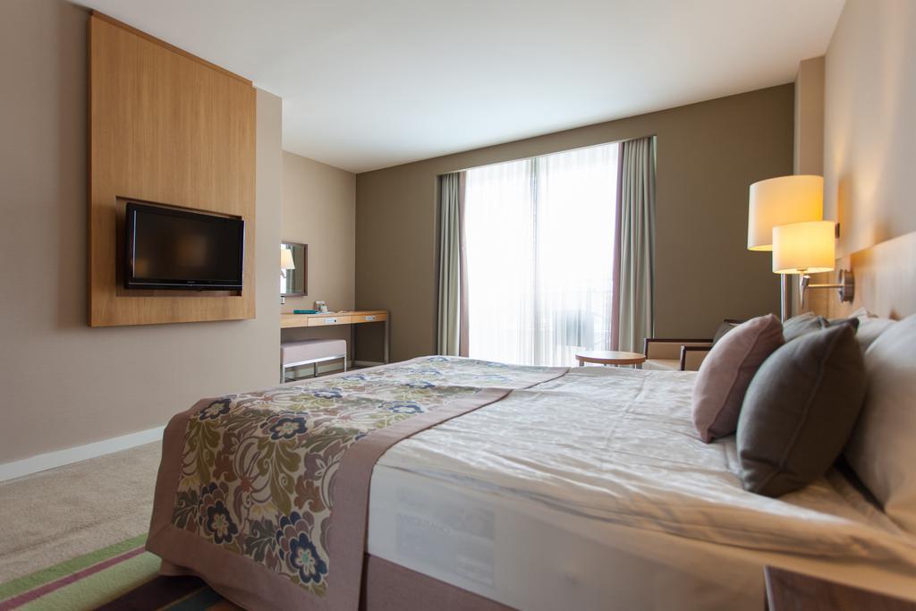 Duplex Suite Adult Only