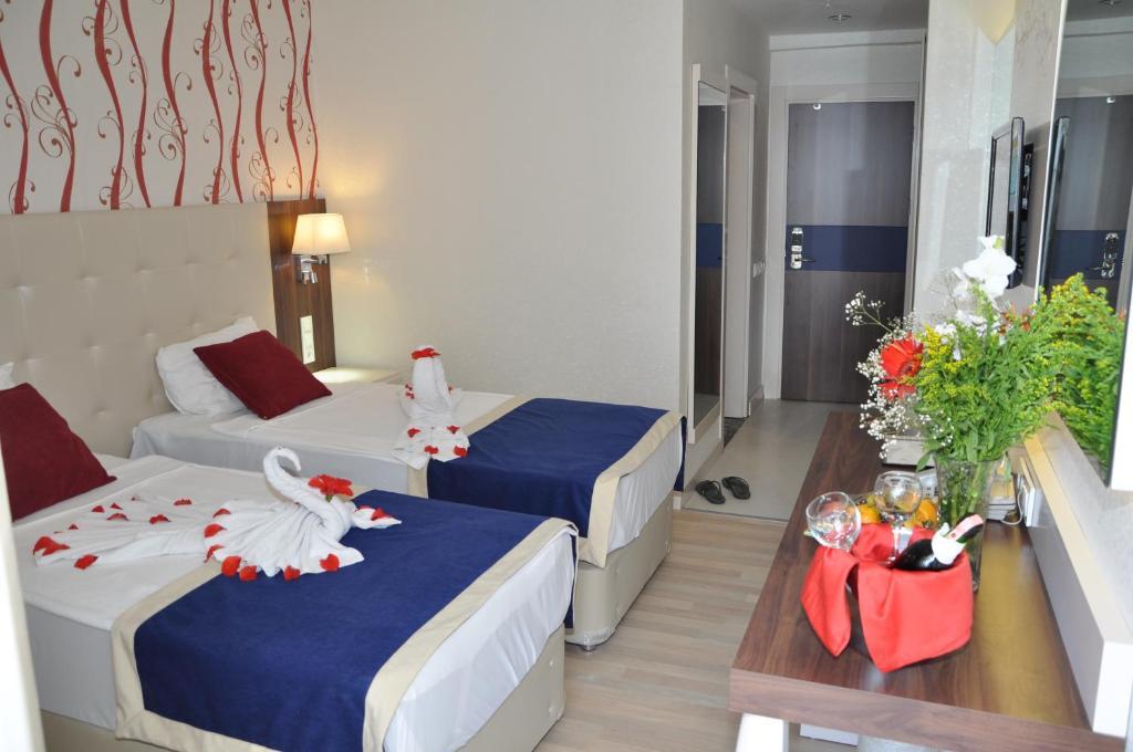 Standard Double Room,37426678:JPEG