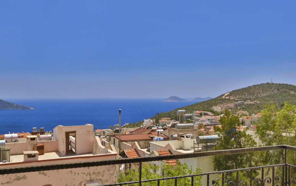 Two-Bedroom Apartment Sea View