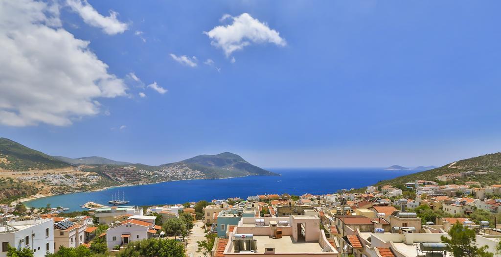Two-Bedroom Apartment Sea View