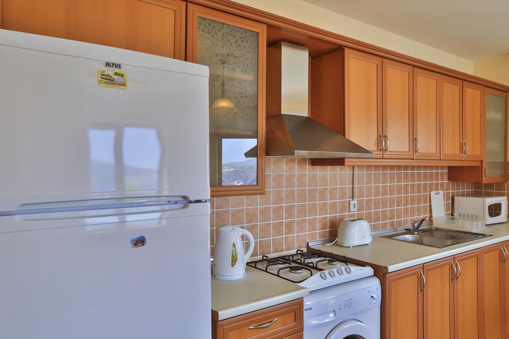 Two-Bedroom Apartment Sea View