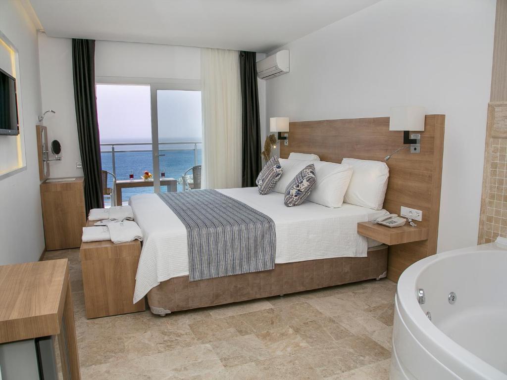 Premium Family Room with Spa Bath