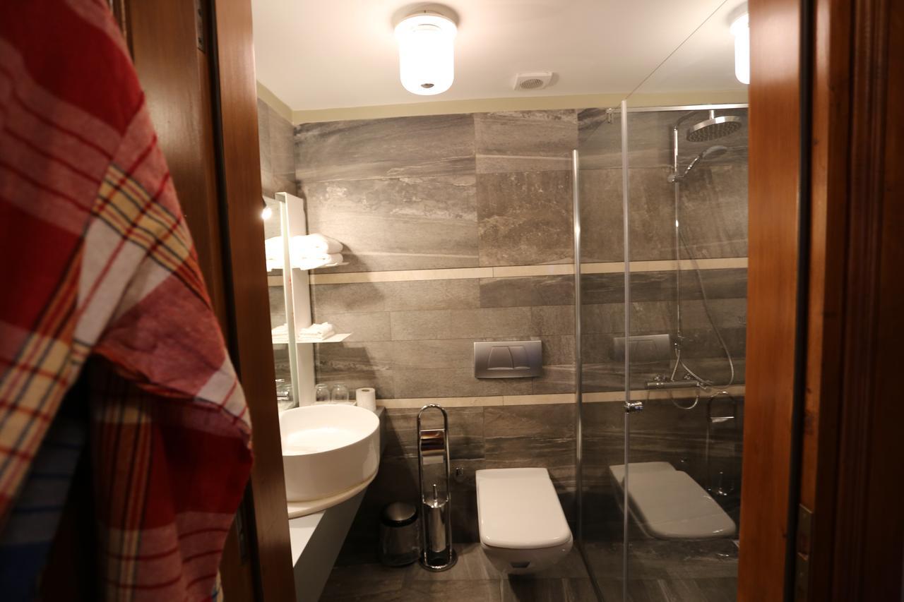 Standard Twin Room,1216628812:JPEG