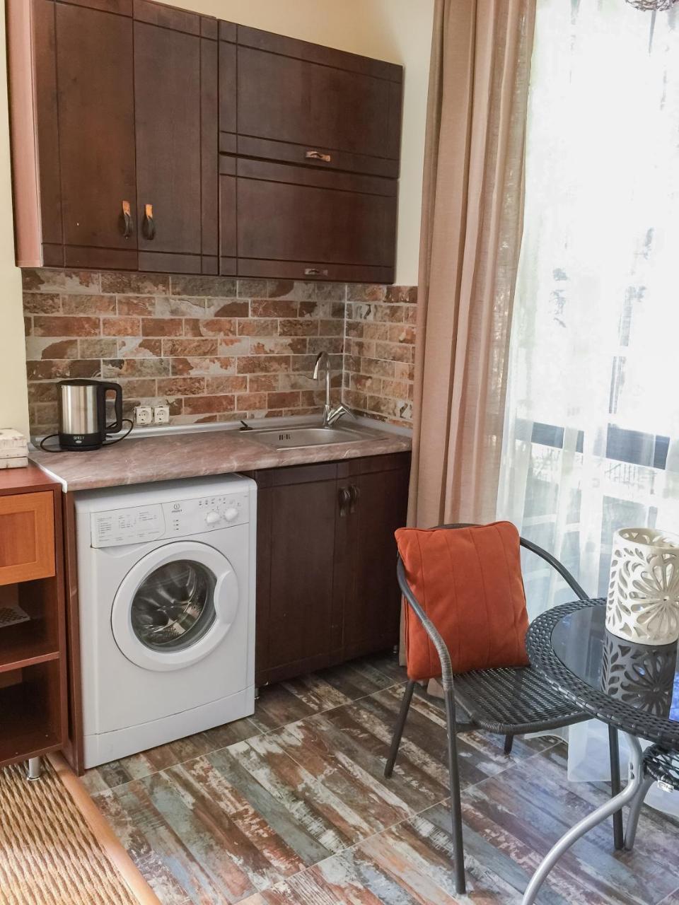 Superior Studio,725027356:JPEG