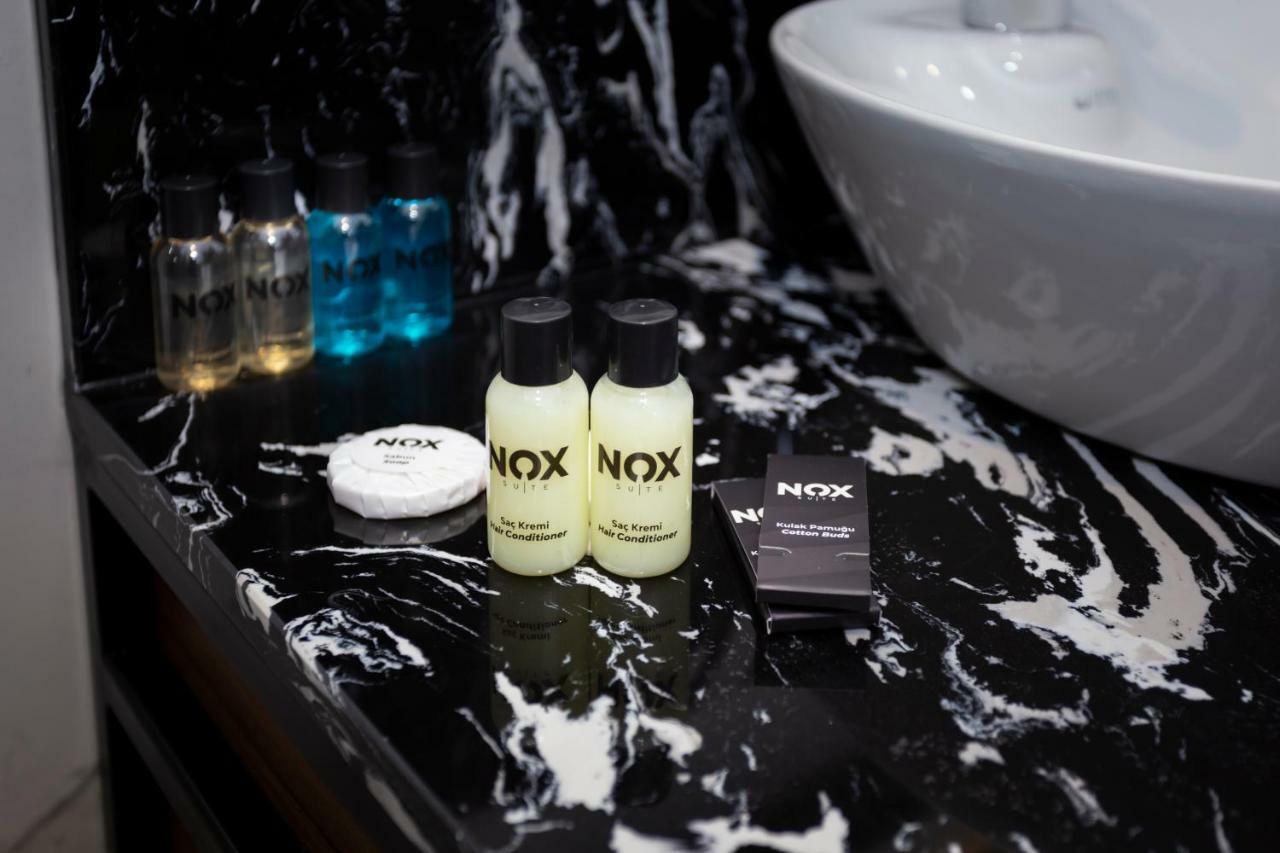 Suite with Pool View,815426492:JPEG