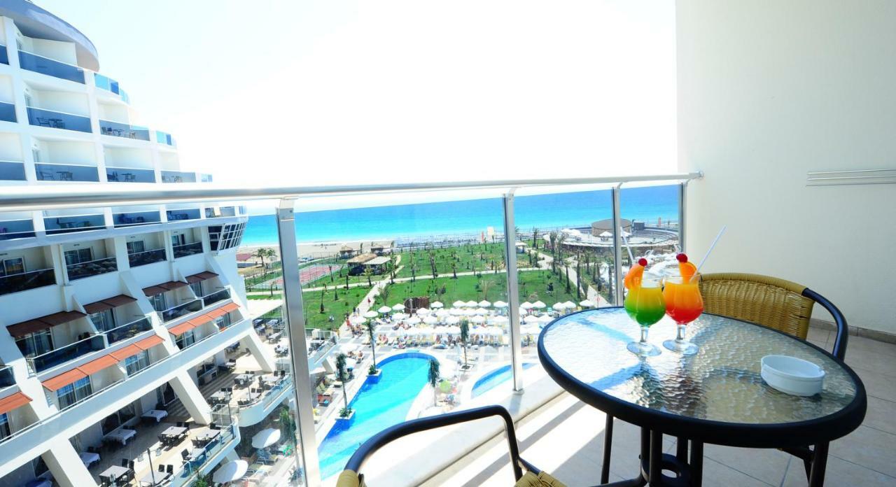 Double or Twin Room Partial Sea View