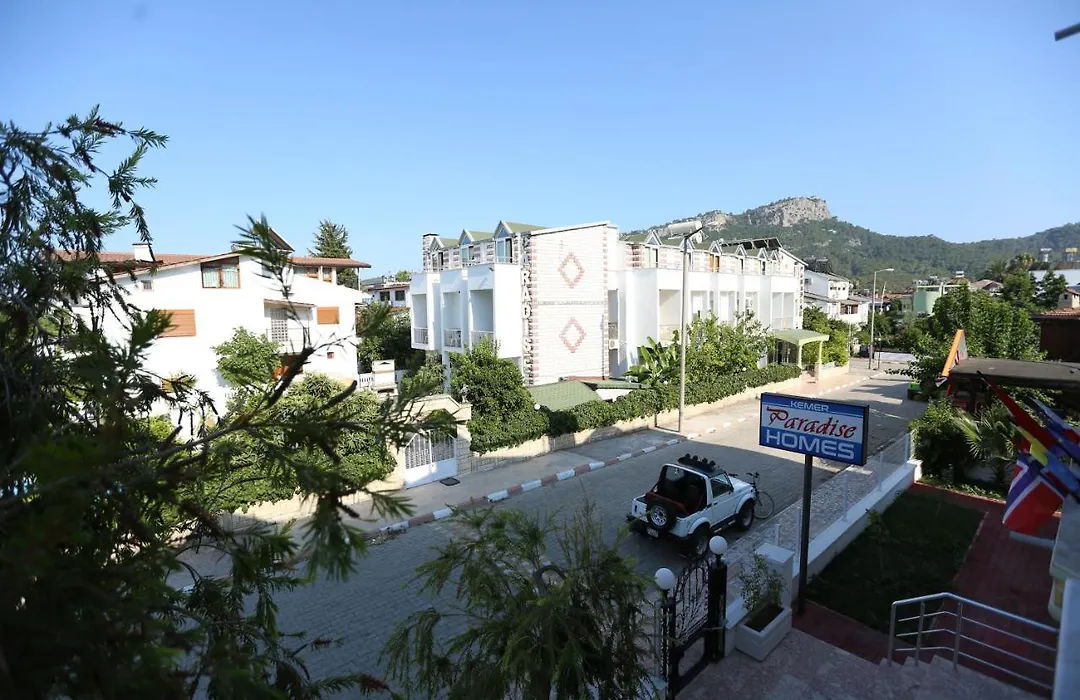Paradise Hotel-1