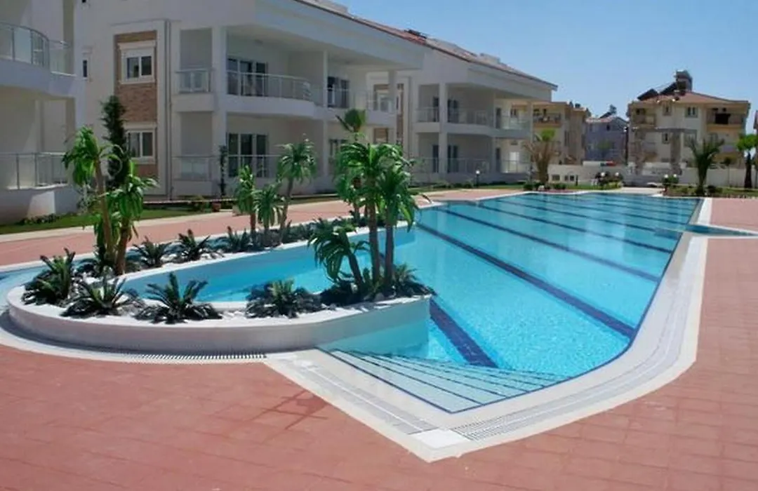 Room In Apartment - Mirage C1 - Beautiful Ground Floor Home In Side-1