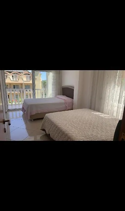 Whitehouse Guerbuez Apart-1
