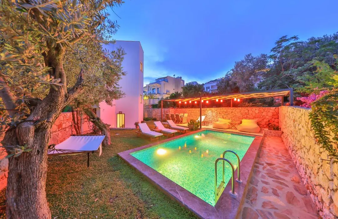 Villa Roxy 3 Bedroom Villa With One Of The Most Unique Gardens In Kalkan-1