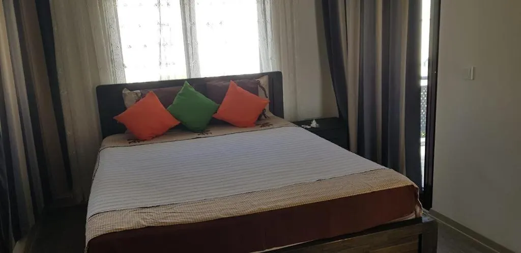 Havuz Olanagi Sunan Rahat Muestakil Villa-1