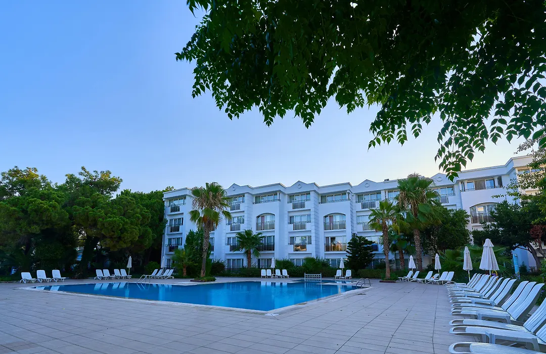 Maya Golf Hotel (Adults Only)-1