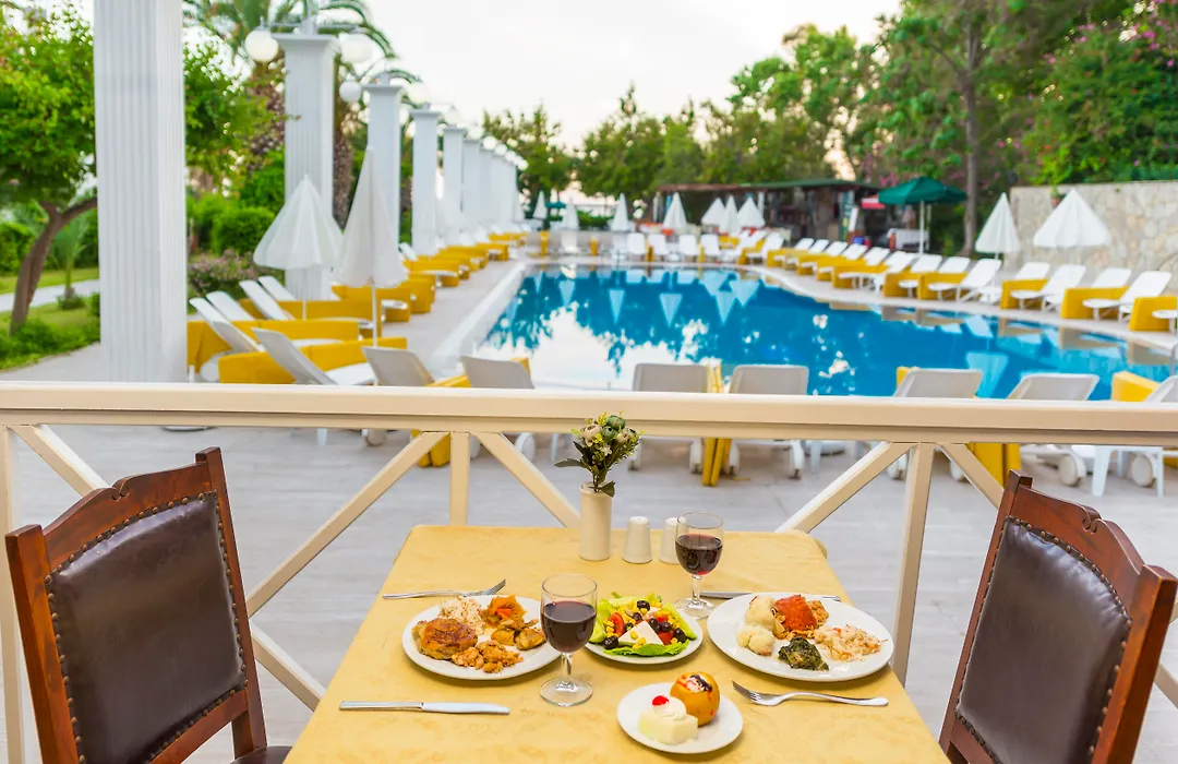 Club Aqua Plaza-1