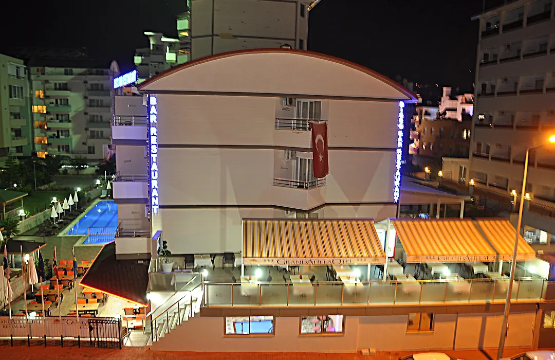 Grand Ati̇Lla Hotel-1