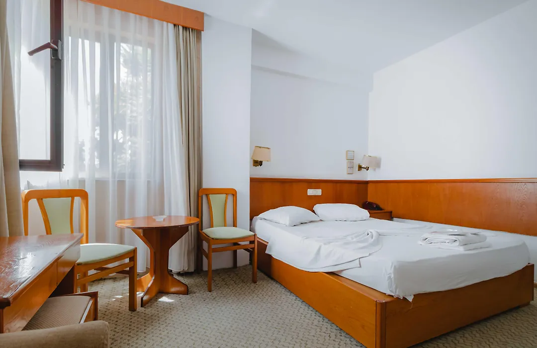 Hotel Gueleryuez 2-1
