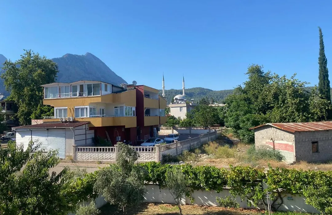 3+1 Havuzlu Luex Esyali Denize 1 Km Yakin Daire-1