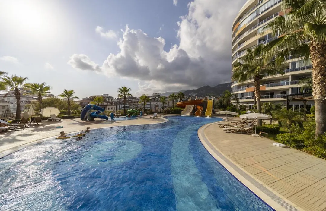 Colorful Flat With Shared Pool And Spa In Alanya-1