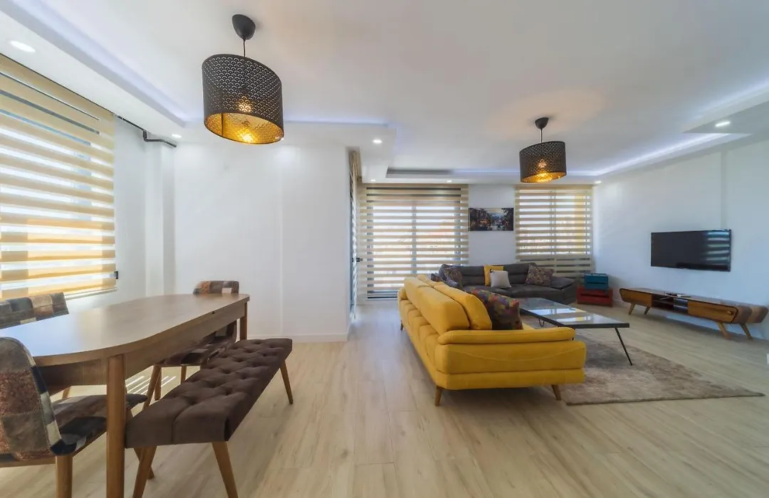 Lovely Duplex Flat Near Beach In Muratpasa-1