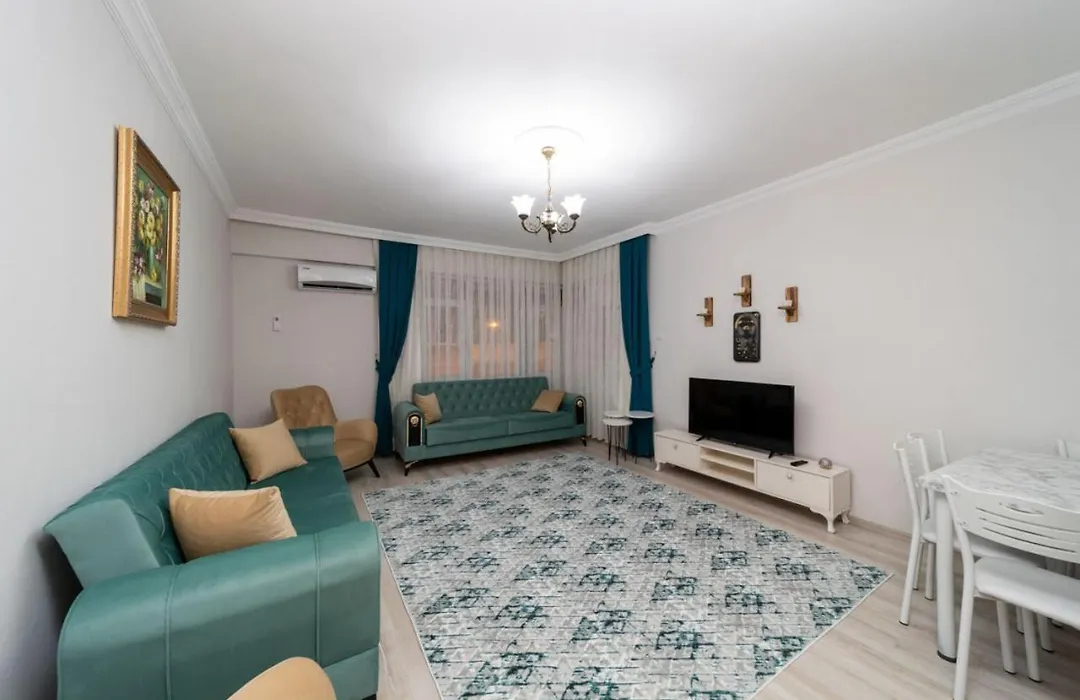 Pleasant Flat With Balcony In Kaleici-1