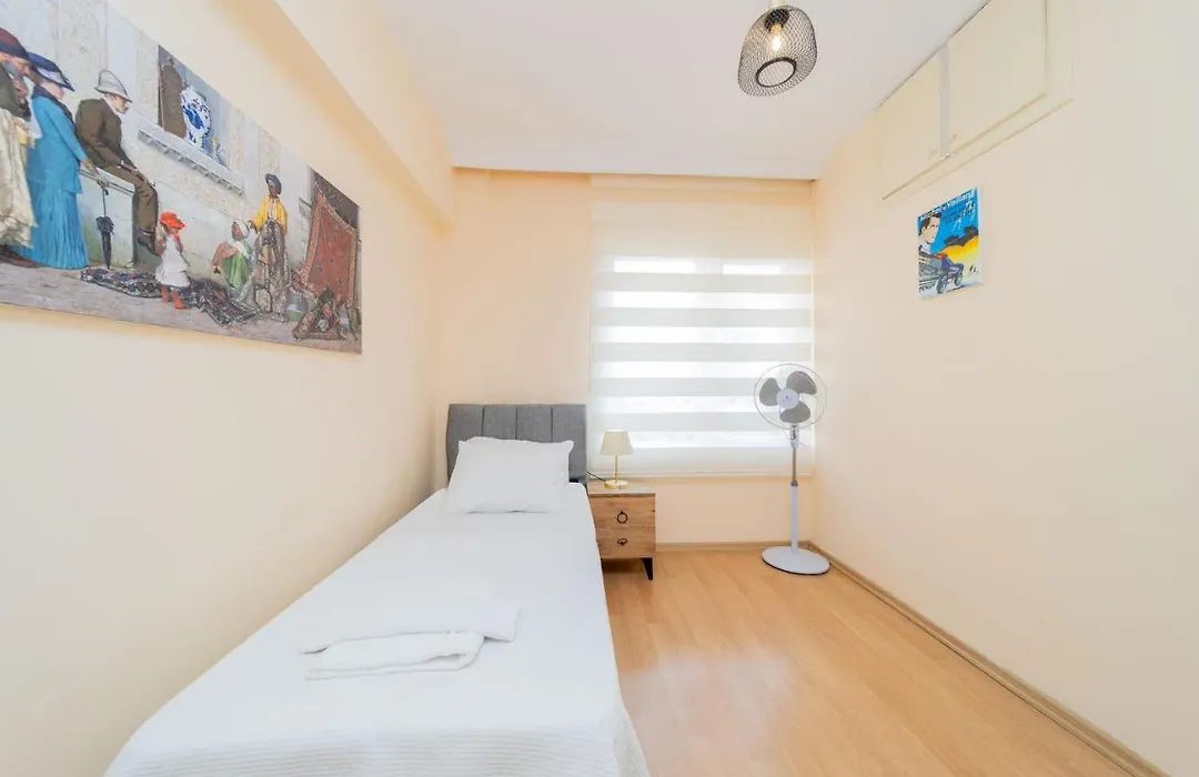 Cozy Flat With Balcony 5 Min To Konyaalti Beach-1