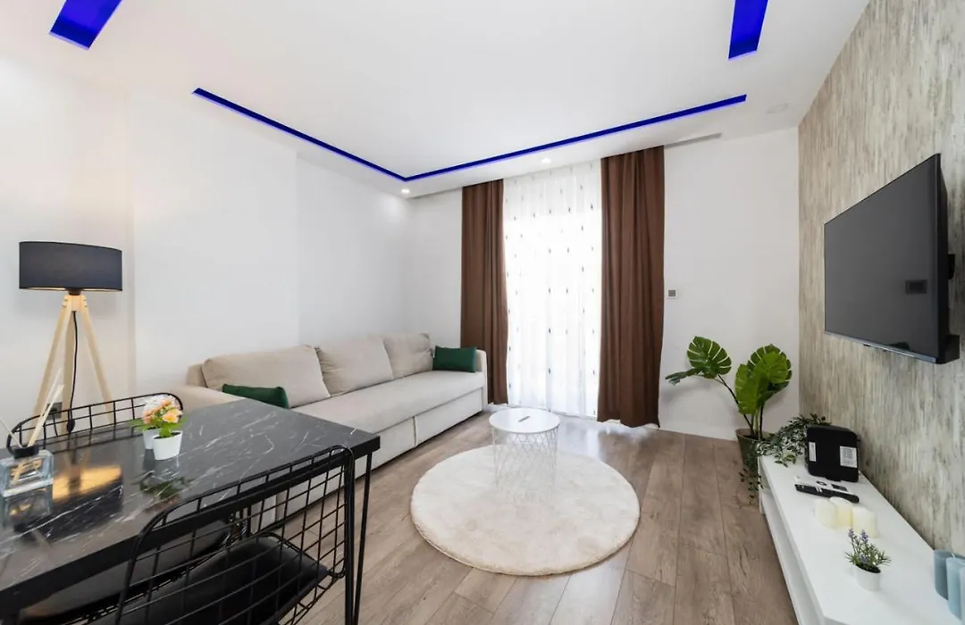 Modern And Central Home Near Beach In The Heart Of Antalya-1