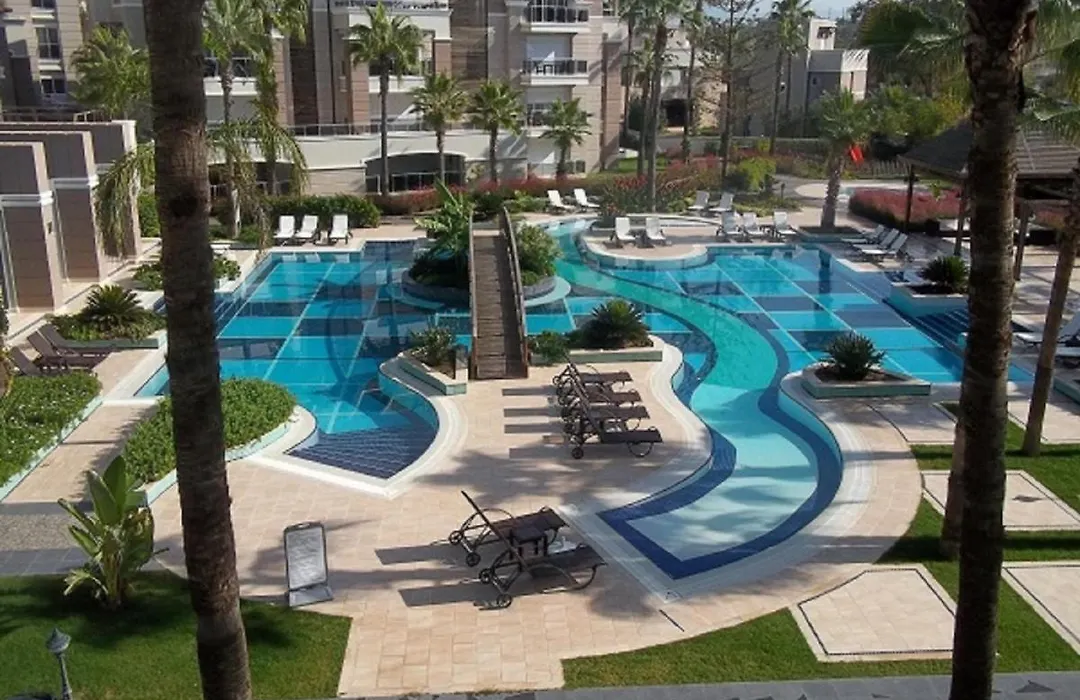 Outstanding 3 Bed Duplex In Popular Gated Community-1