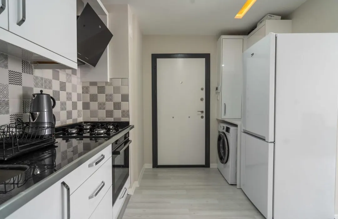 Central Flat Near Beach And Kaleici In Muratpasa-1