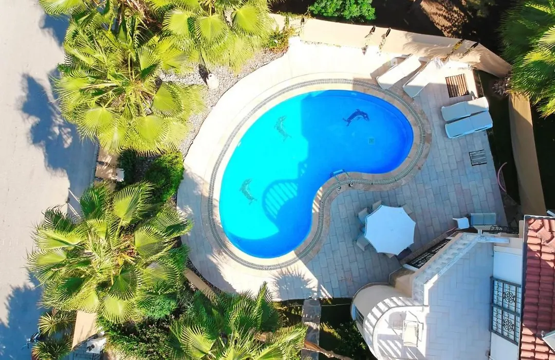 Exceptional Villa With Private Pool In Antalya-1